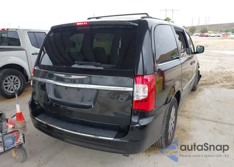 2015 Chrysler Town & Country Touring z USA, uszkodzony, nr VIN 2C4RC1BG4FR565087